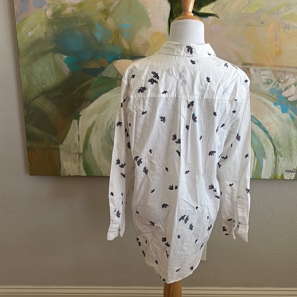 Equipment Femme Bee Print Button Down Shirt White Blue Cotton size small - Picture 9 of 16